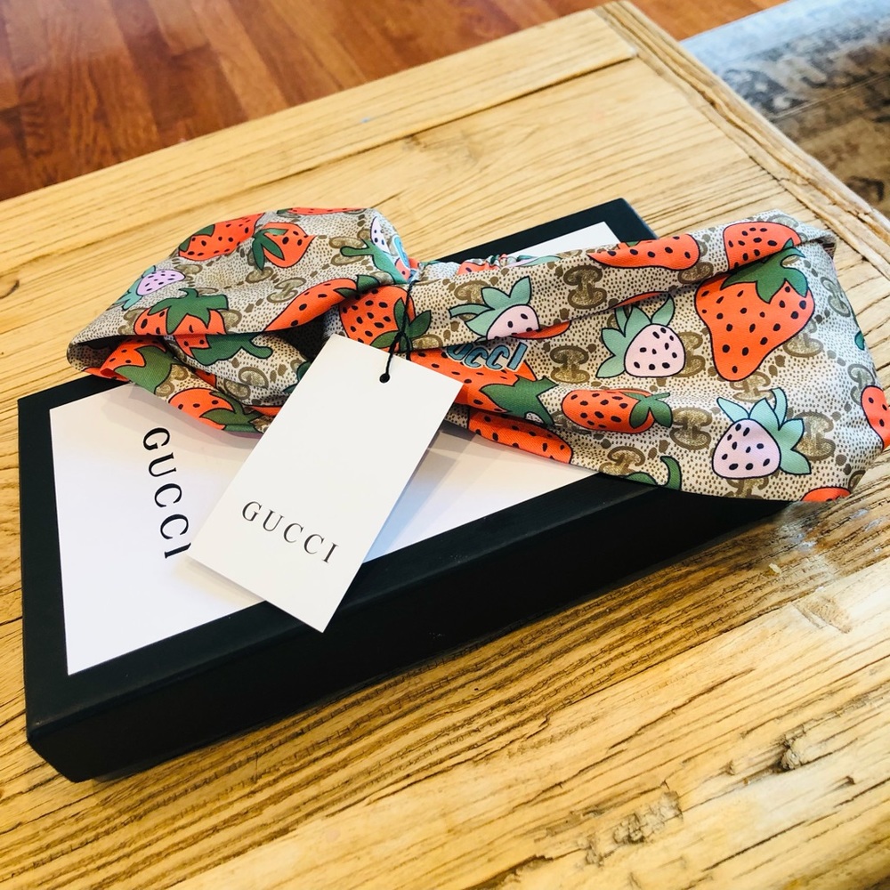 Gucci headband